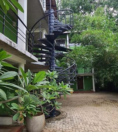 Le Tamarin Guest House ออโรวิลล์ ภายนอก รูปภาพ