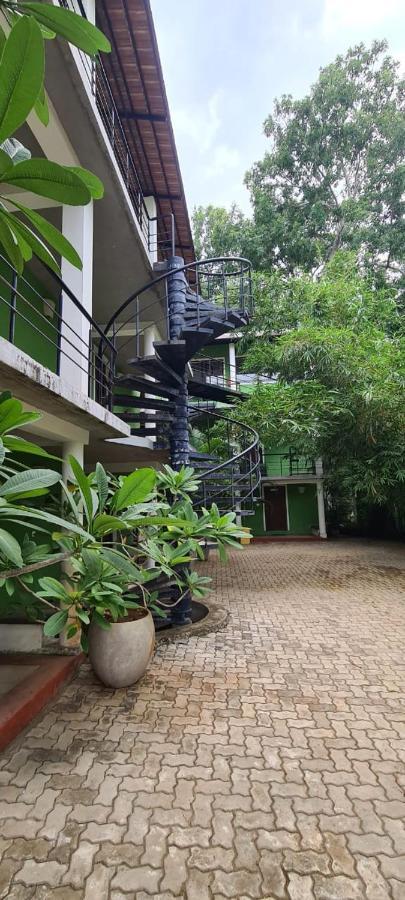 Le Tamarin Guest House ออโรวิลล์ ภายนอก รูปภาพ