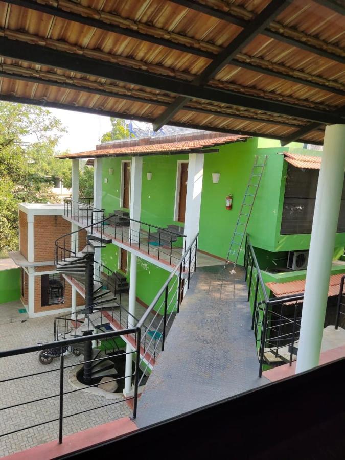 Le Tamarin Guest House ออโรวิลล์ ภายนอก รูปภาพ
